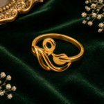 Elegant Openwork Gold Ring